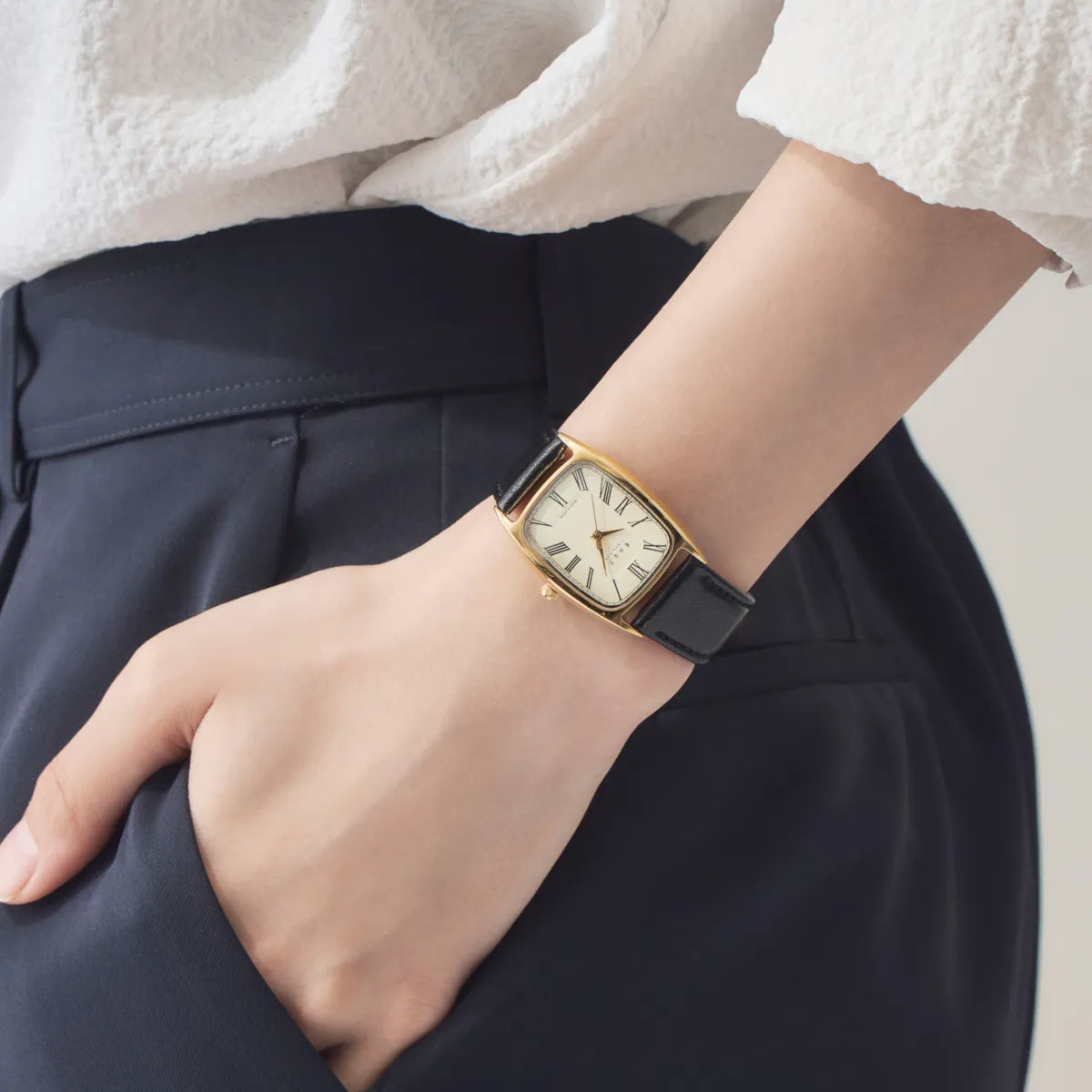 可動品 アンティーク Langendorf Watch Co. LANCO 自動巻き腕時計 21石 3針 デイト トノー型 レディース ゴールドカラー 札幌市 清田区 平岡 Knot CT-27YGIV 腕時計 メンズ レディース クォーツ イエローゴールド